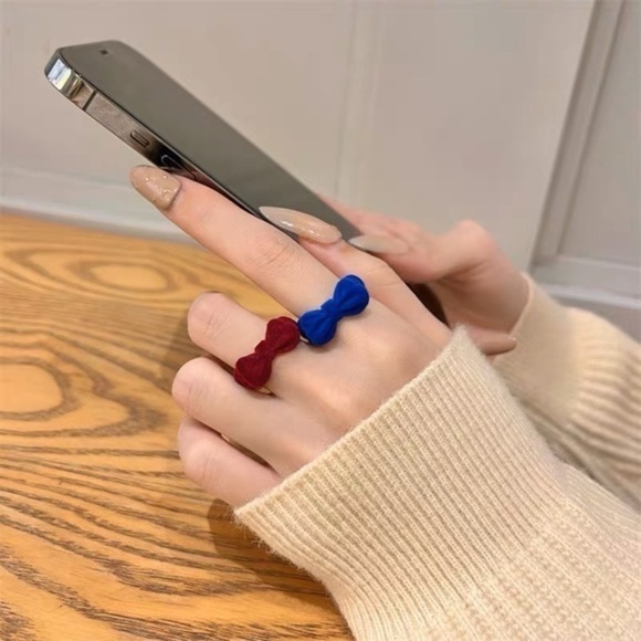 Velvet Rings - Picture 10 of 12